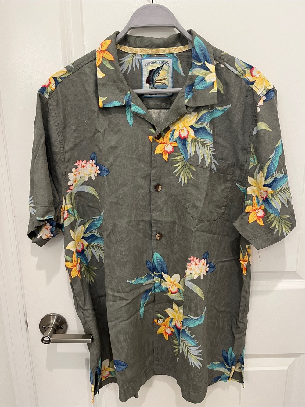 Tommy Bahama 100% Silk Olive Green Floral Hawaiian Shirt
